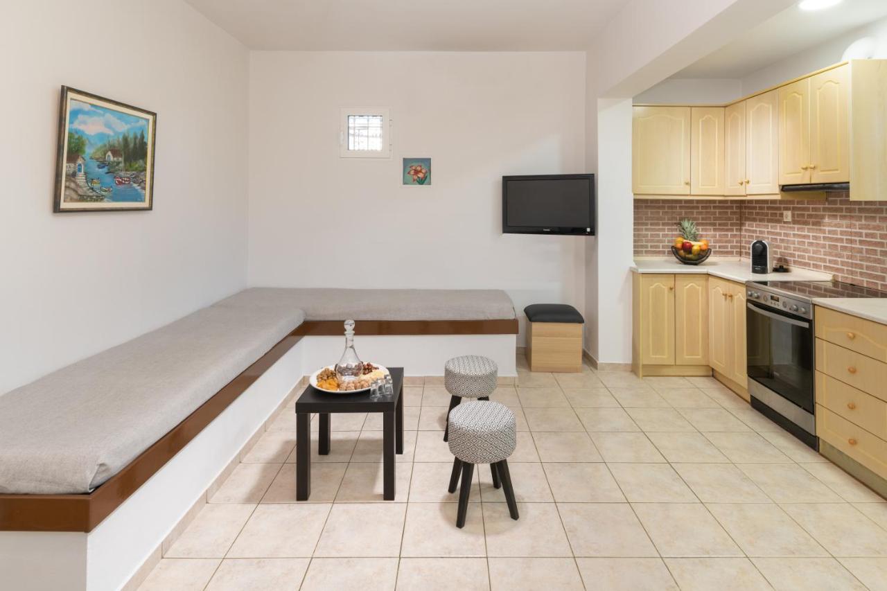 Aelia Home Exterior photo
