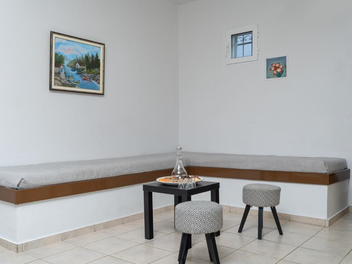 Aelia Home Exterior photo