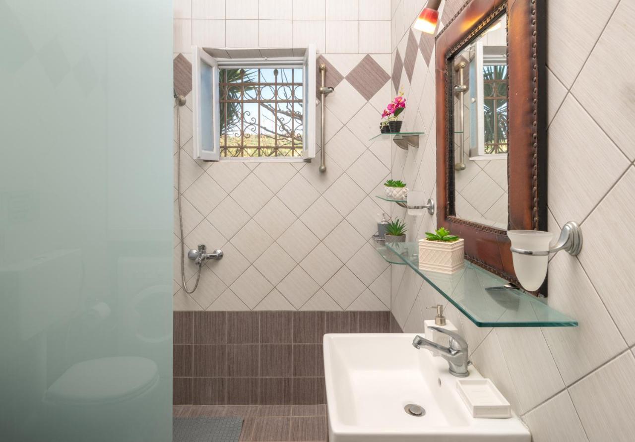 Aelia Home Exterior photo